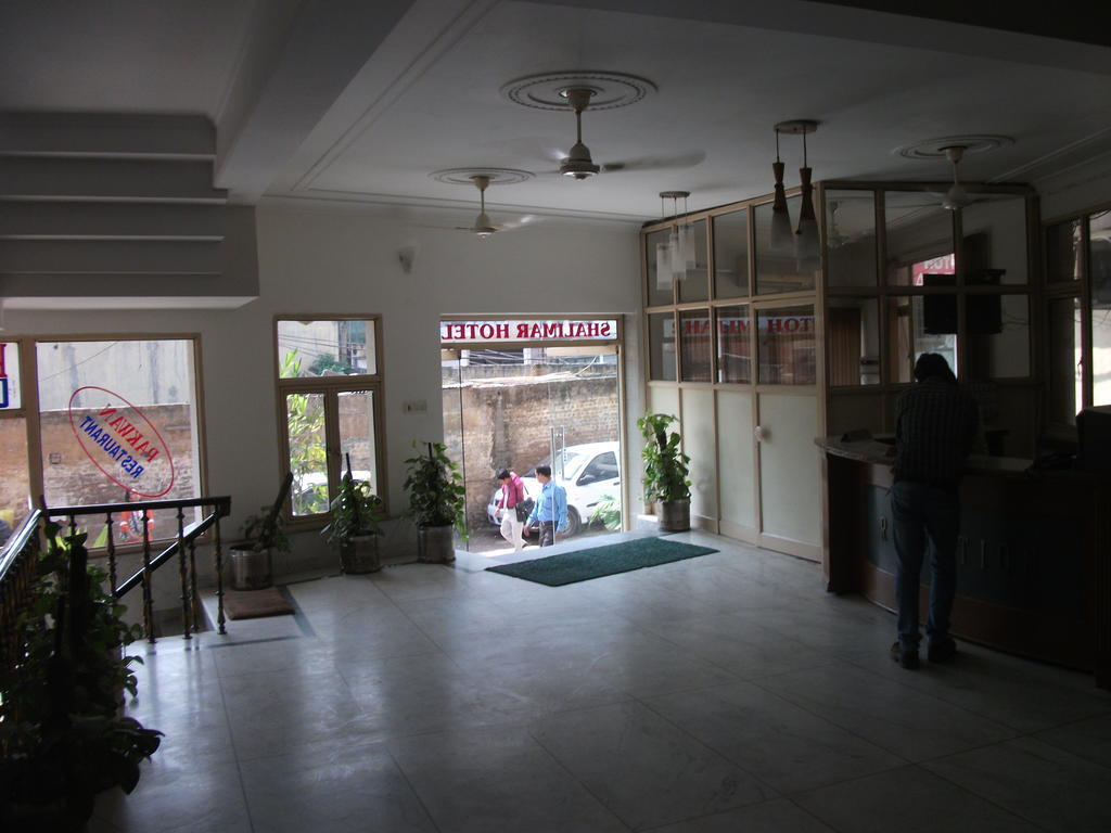 Shalimar Hotel Nova Deli Exterior foto